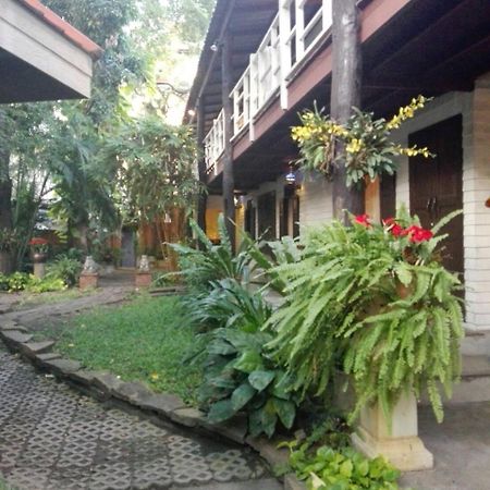 Smile House Guesthouse Čiang Mai Exteriér fotografie