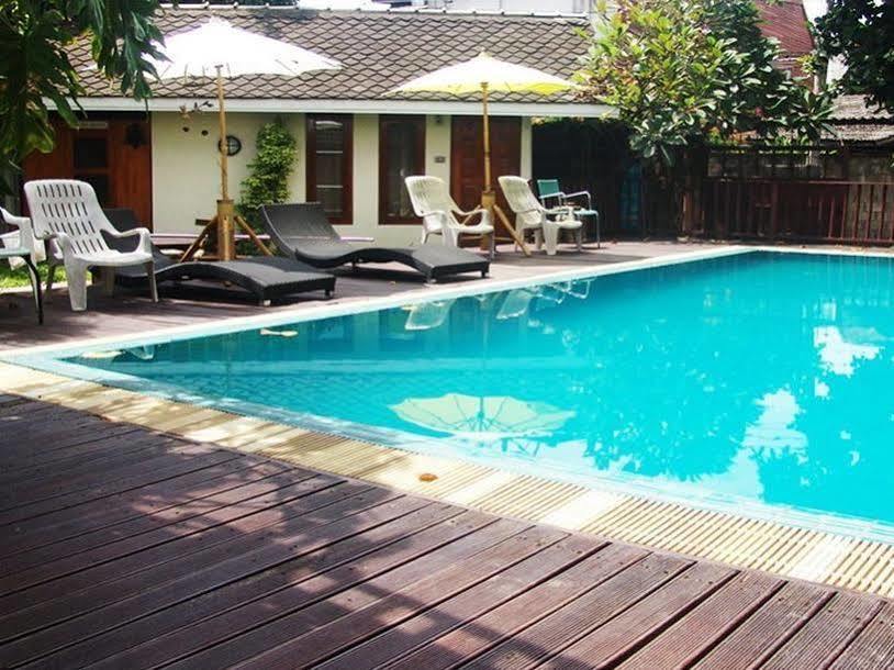 Smile House Guesthouse Čiang Mai Exteriér fotografie