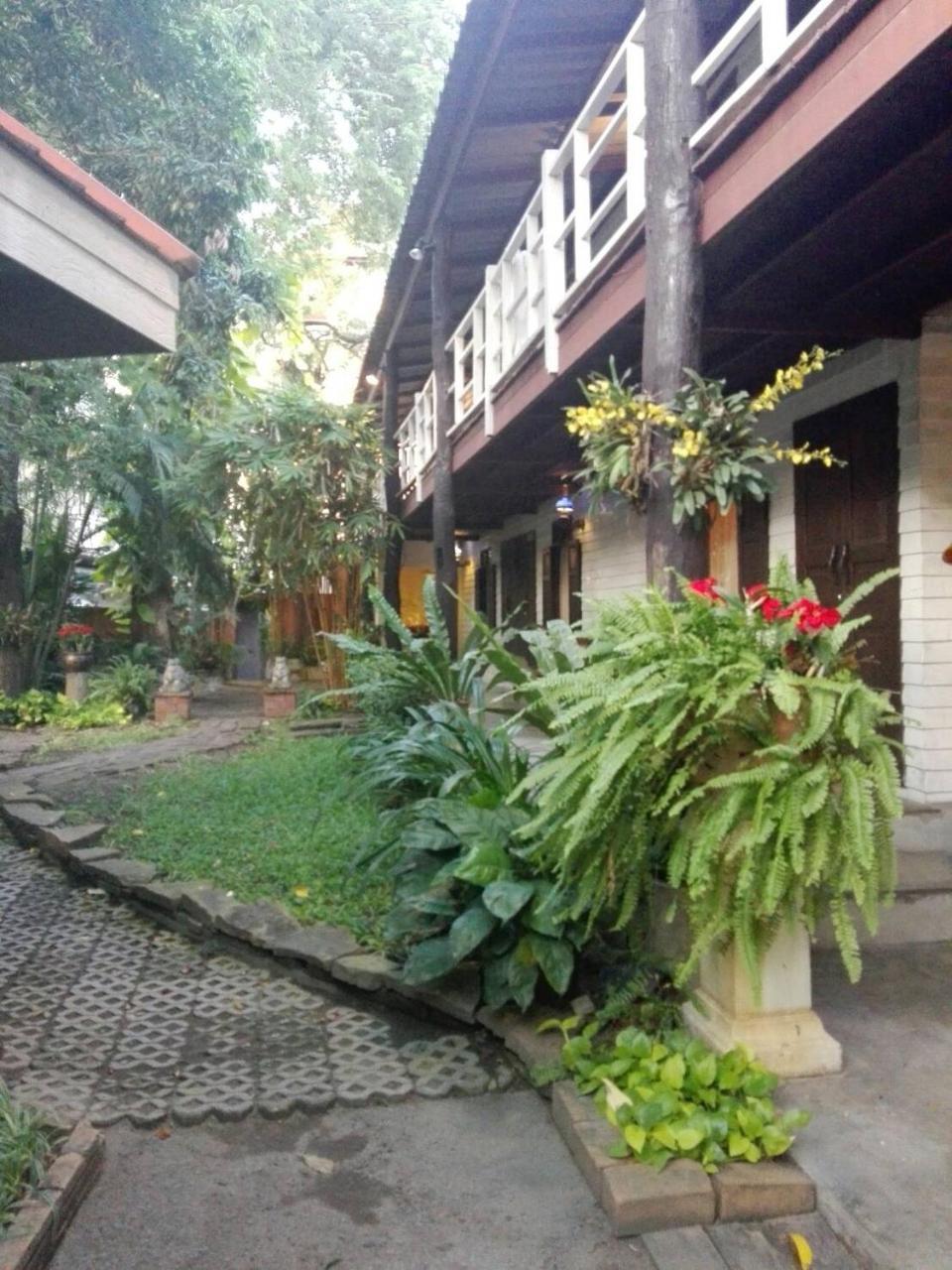 Smile House Guesthouse Čiang Mai Exteriér fotografie